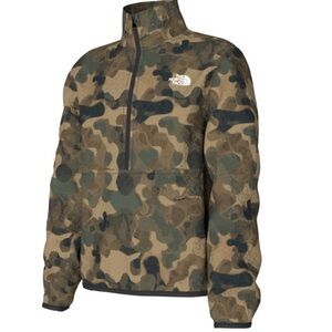 NEW The North Face Camo Half-Zip Fleece Pullover Youth Medium